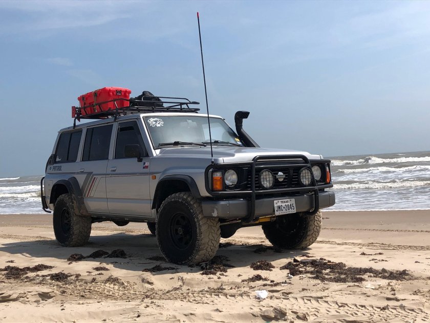 Ниссан Патрол 60