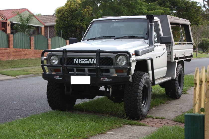 Ниссан Патрол y60