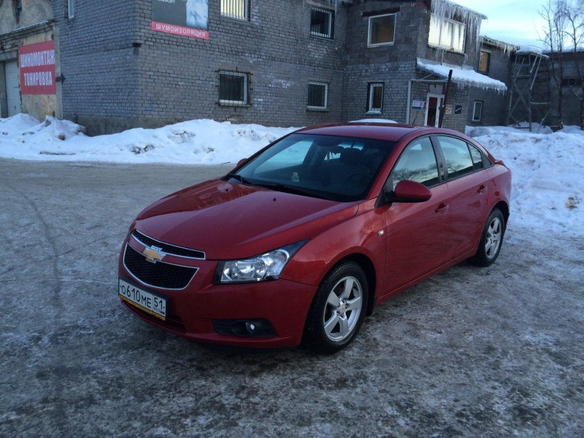 Шевроле Круз красный