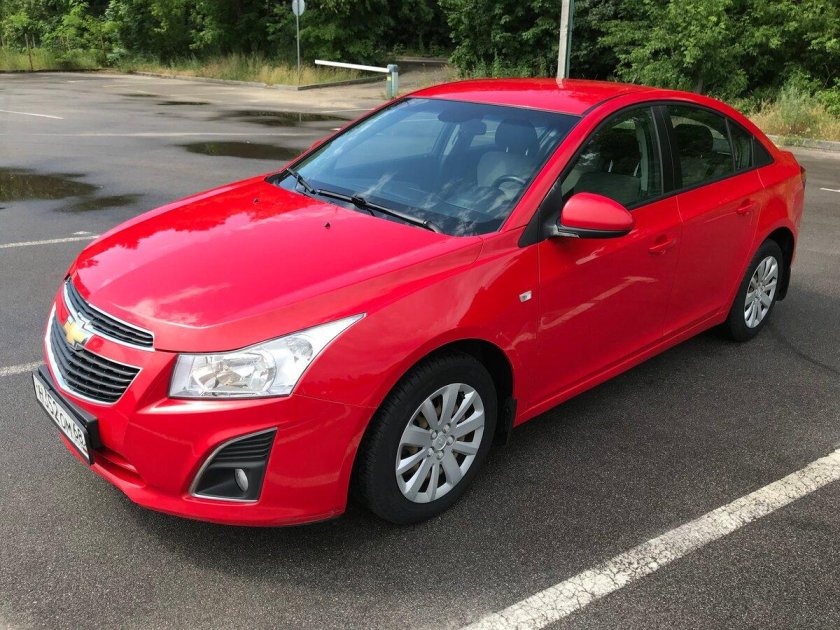 Шевроле Круз 2013 красный
