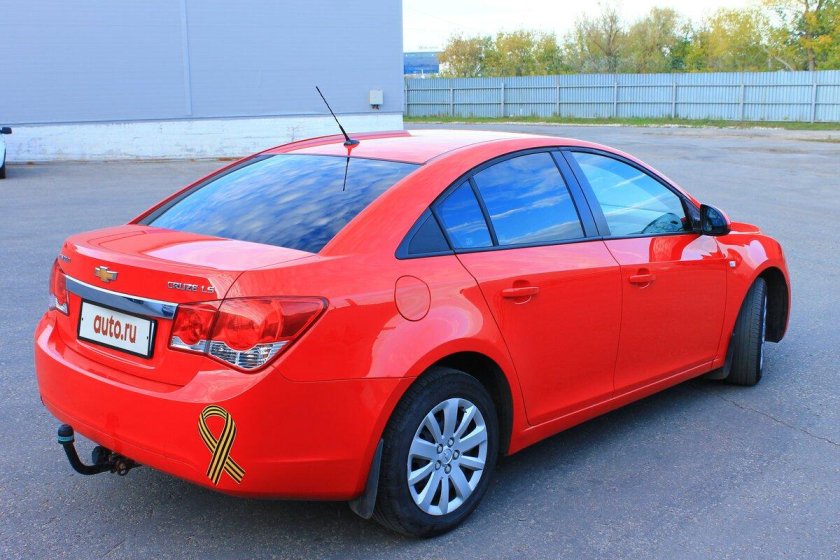 Шевроле Круз 2013 красный