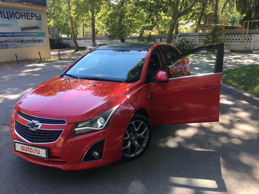 Шевроле Круз 2013 красный