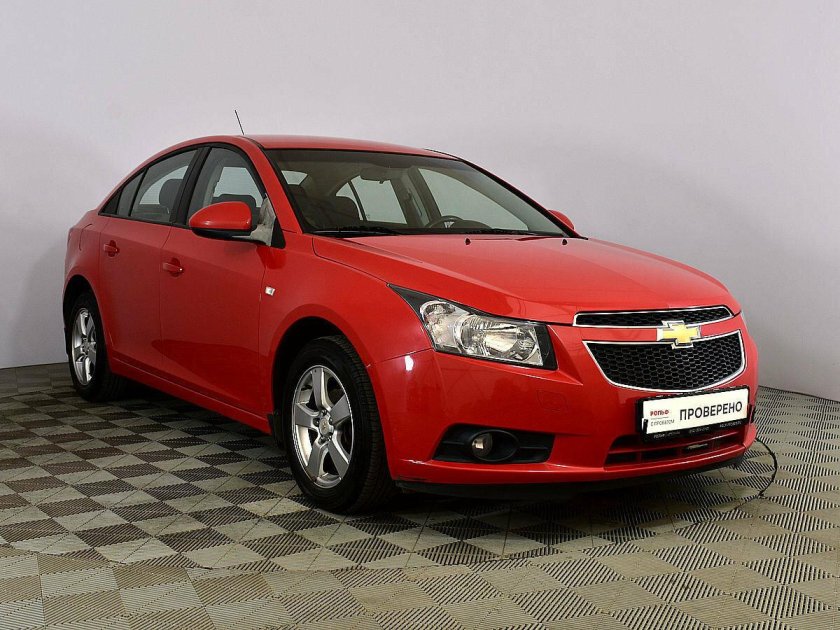 Шевроле Круз 2012 красный