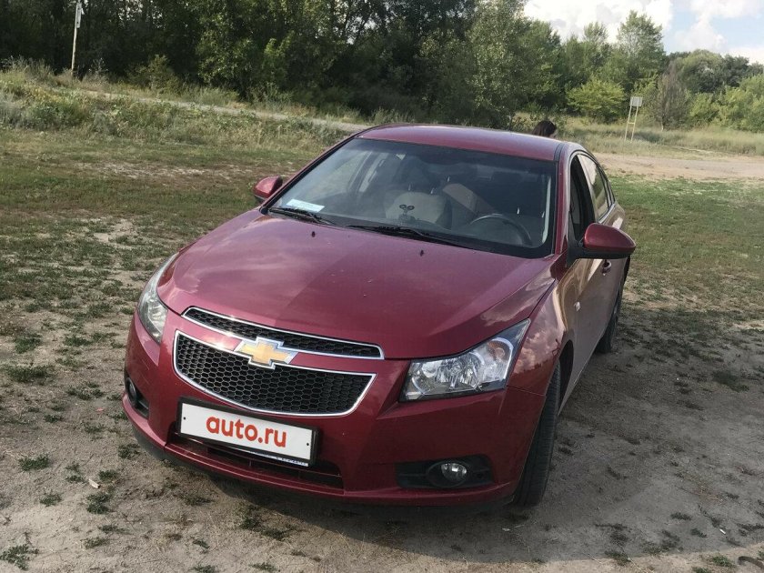 Шевроле Круз красный