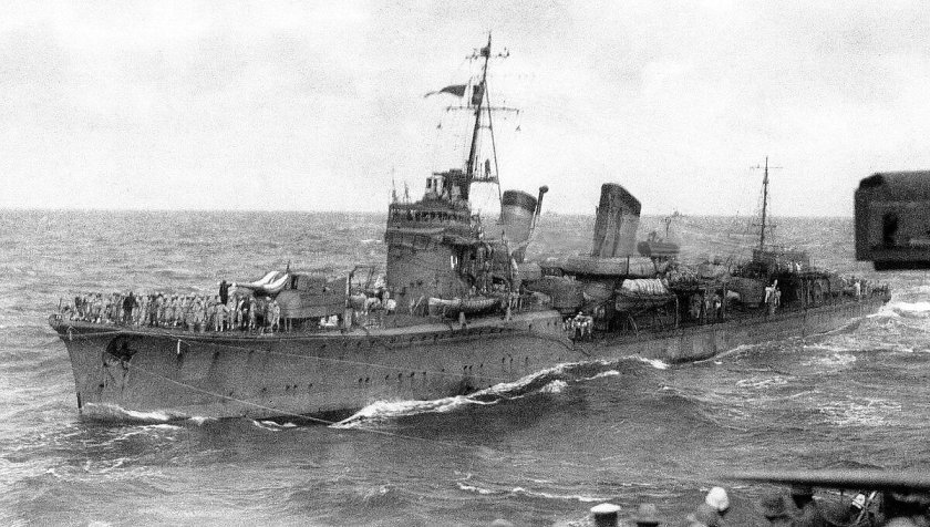 Японский эсминец Хибики