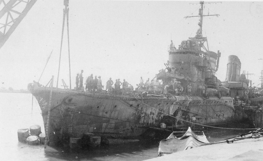 Японский эсминец Хибики