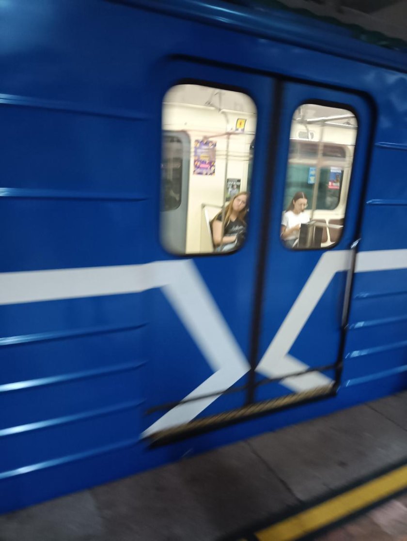 Вагон метро