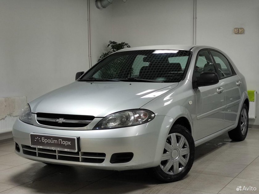 Chevrolet Lacetti серебристый