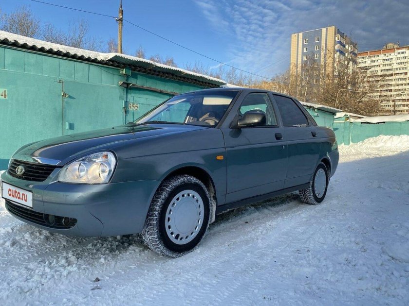 Лада Приора седан 2011