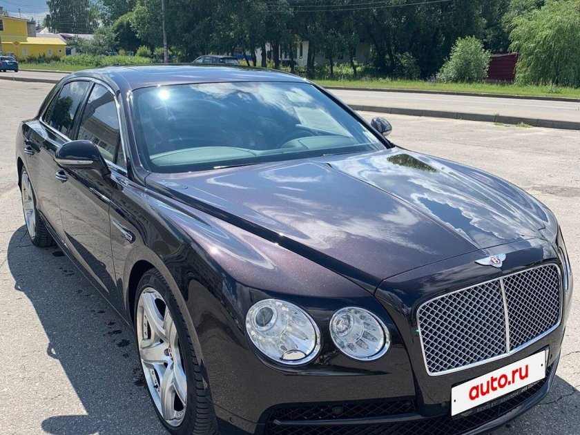 Коричневая бентли