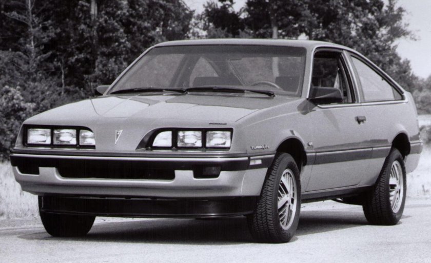 Pontiac Sunbird 1984