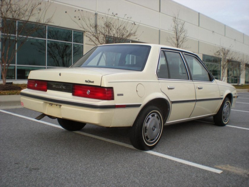 Buick Skyhawk 1982