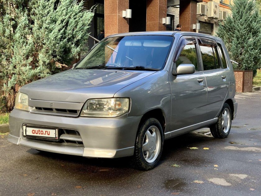 Nissan Cube 2001