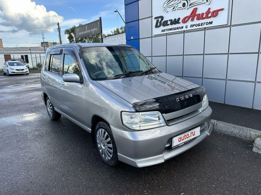 Nissan Cube 2001