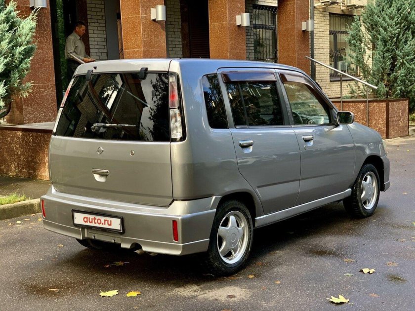 Nissan Cube 2001