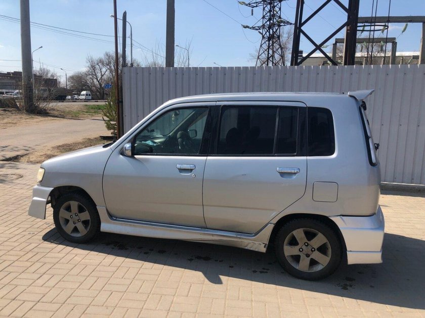 Nissan Cube 2001