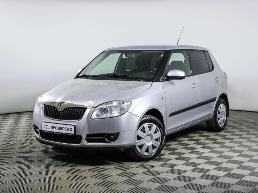 Шкода Фабия 2 2010