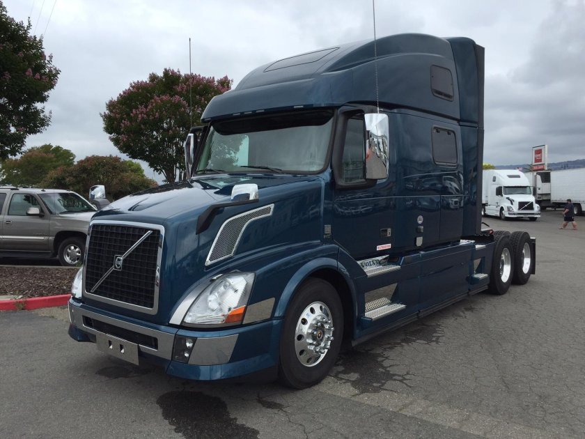 Volvo VNL 780