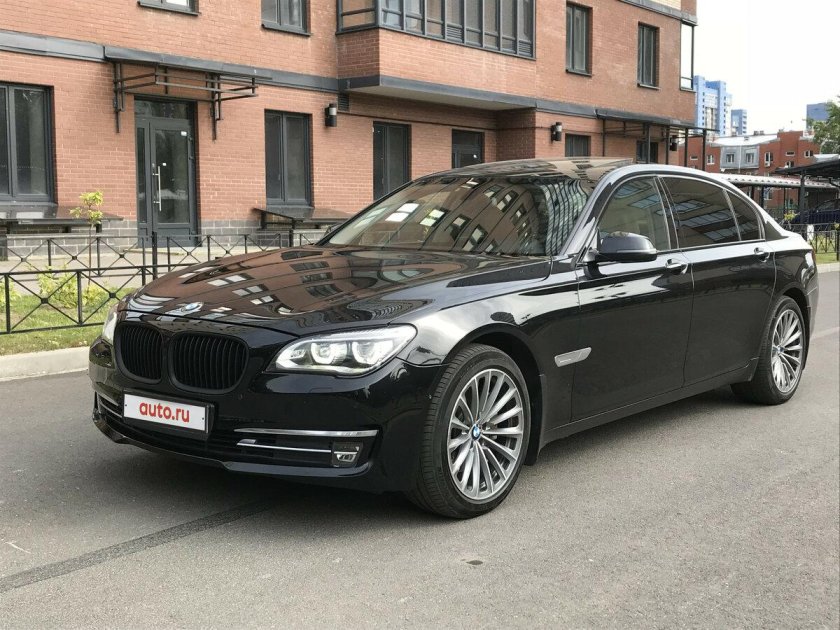 БМВ 740 li