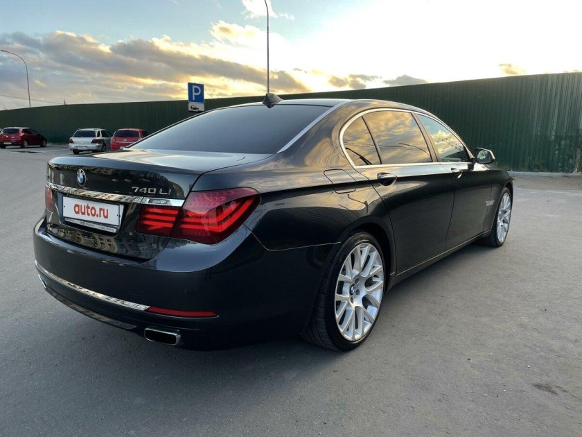 BMW 740li XDRIVE 2012