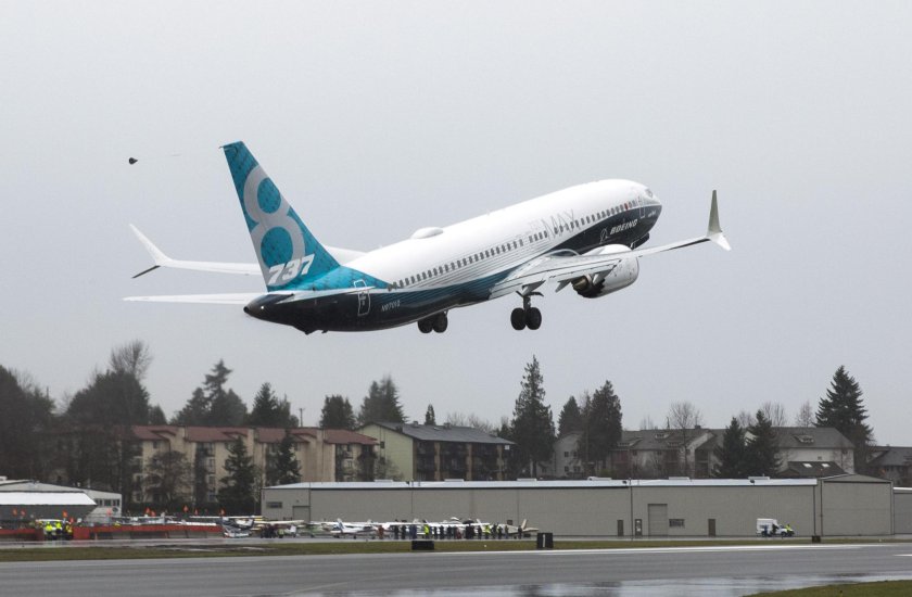 737 Max 8