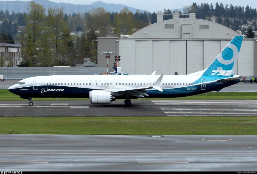 737 Max 9
