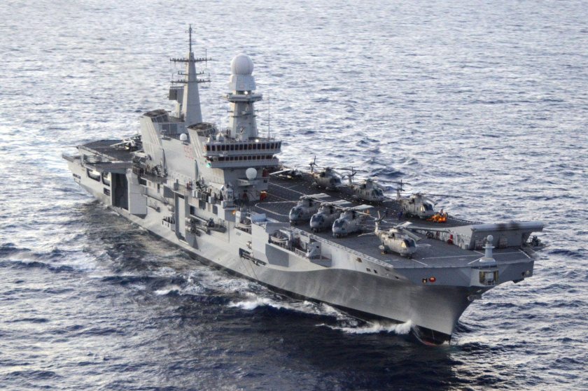 Кавур авианосец ВМС Италии