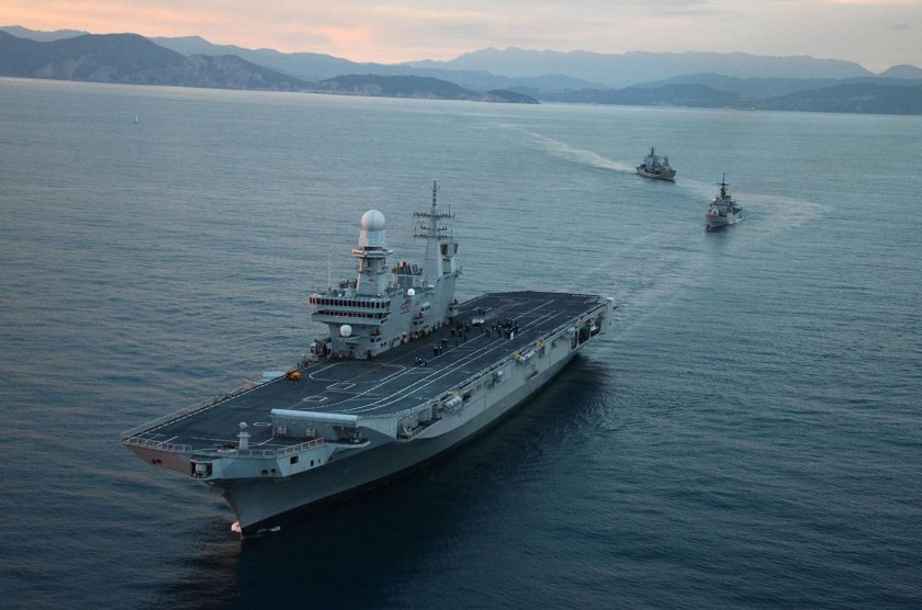 Авианосец Италии Кавур