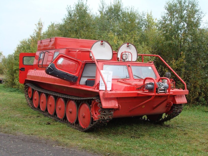 Гусеничный снегоболотоход ГАЗ 34039