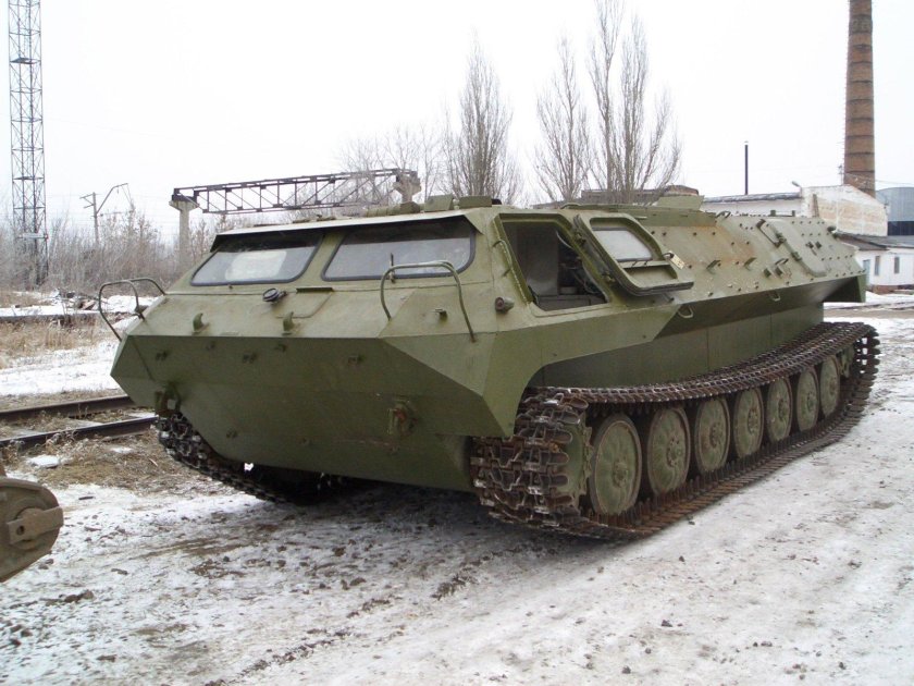 Военный тягач МТ - ЛБ.