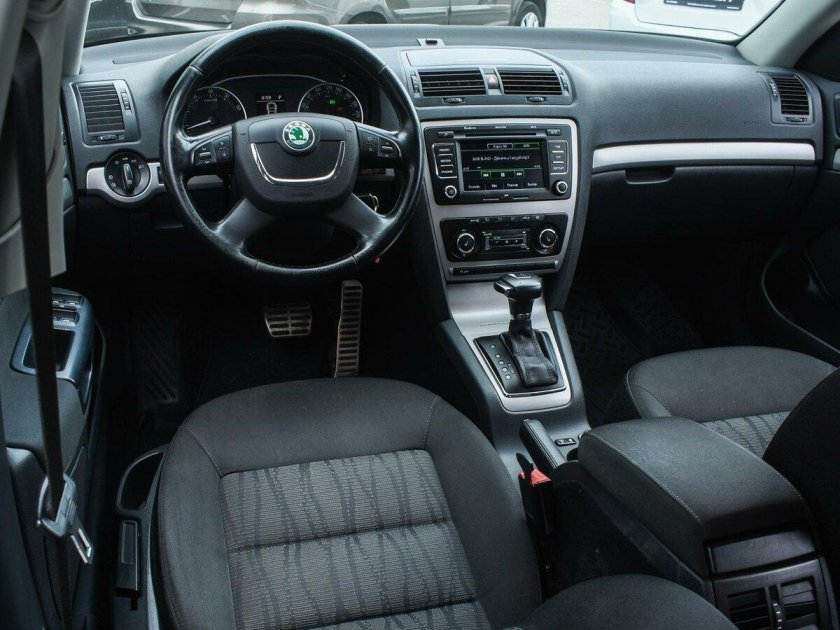 Шкода Октавия 2 Рестайлинг салон