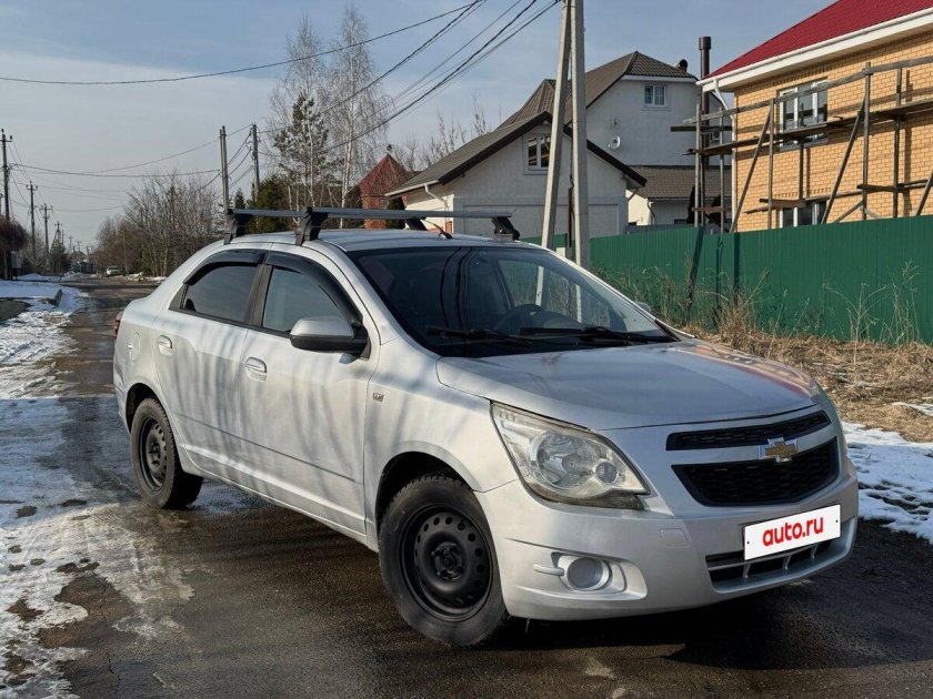 Chevrolet cobalt 2