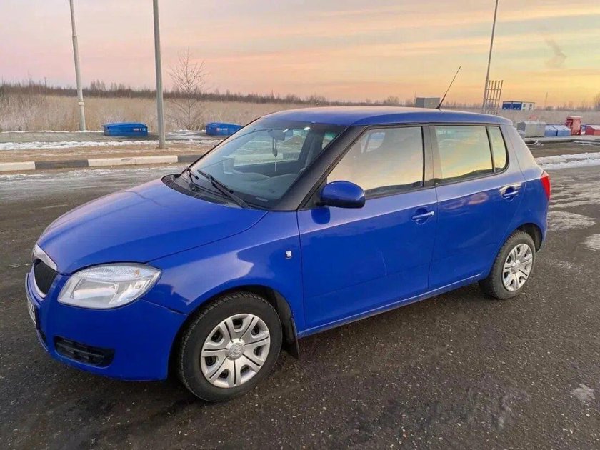 Шкода Фабия 2 синяя