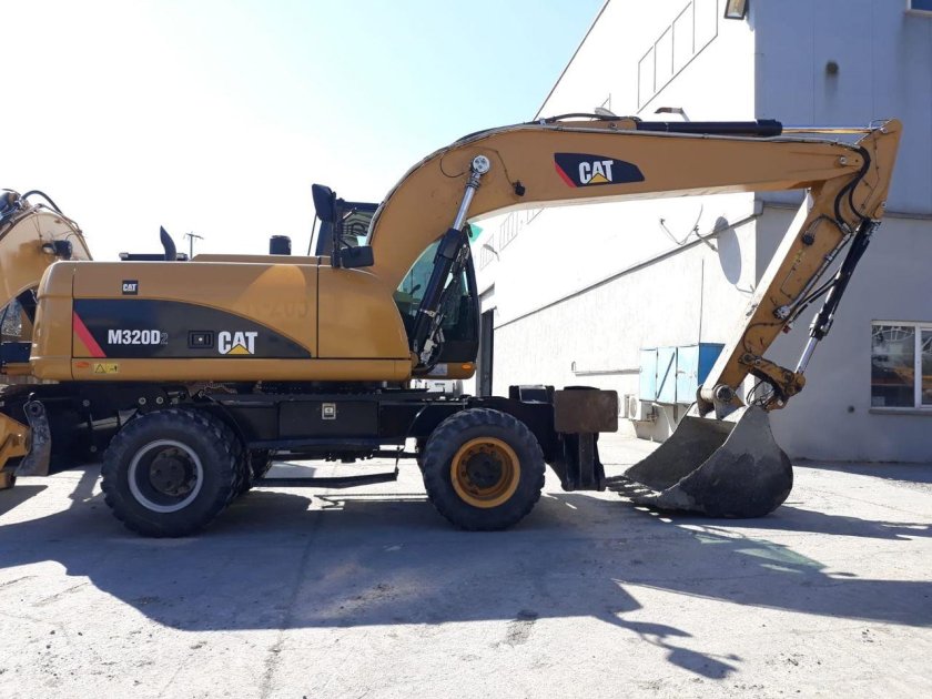 Caterpillar m320d2