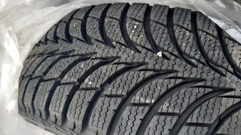 Goodyear ULTRAGRIP Ice