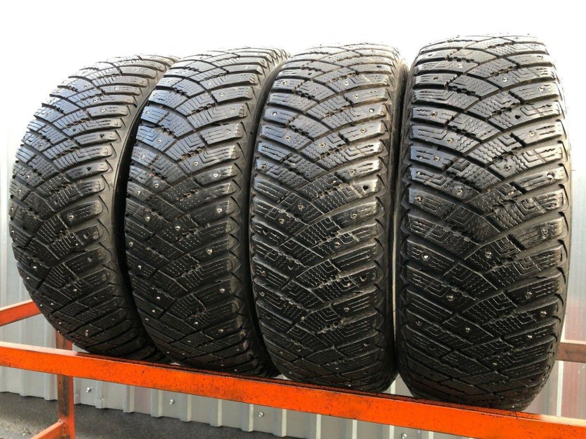 Goodyear ultragrip ice arctic 205