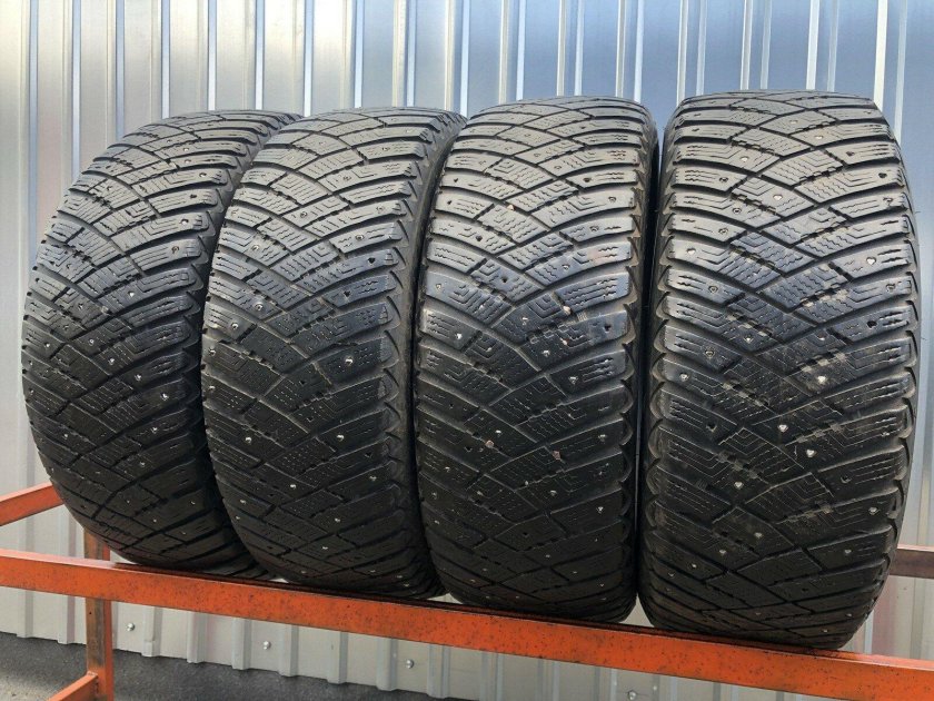 Goodyear ultragrip ice arctic 215