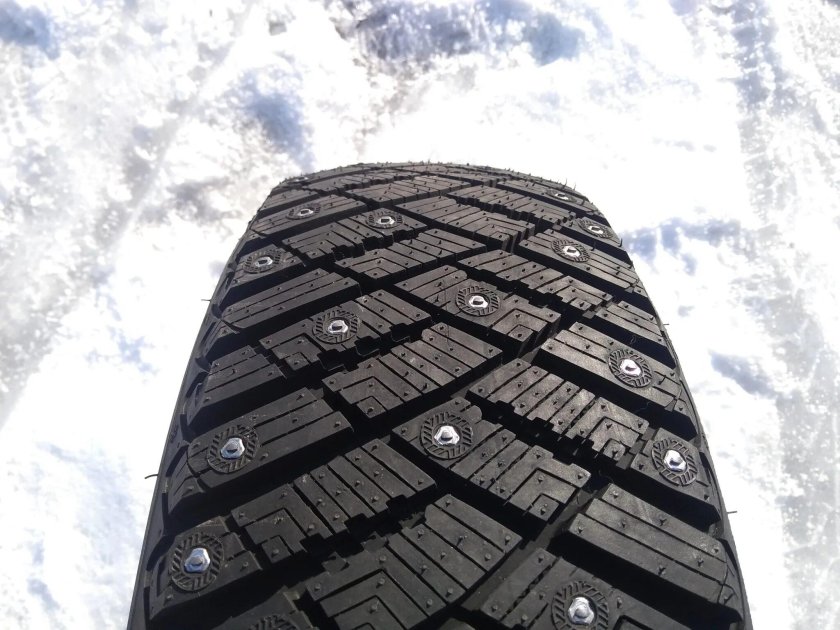 Резина Goodyear ULTRAGRIP Ice Arctic 2