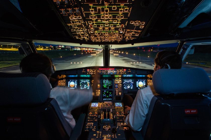 Боинг 767 кабина пилотов