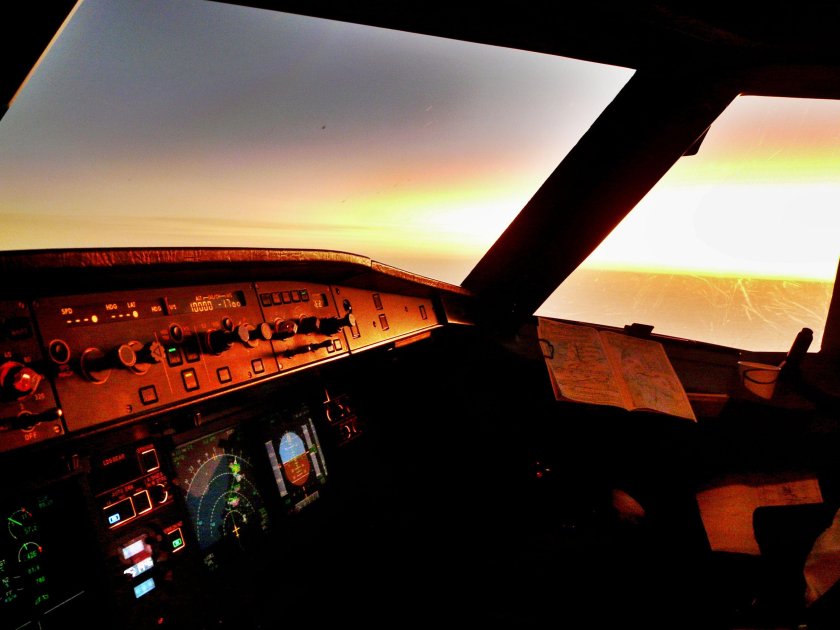 Взлёт Боинга 747 из кабины пилота