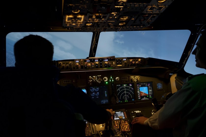 Кабина боинг 737 800