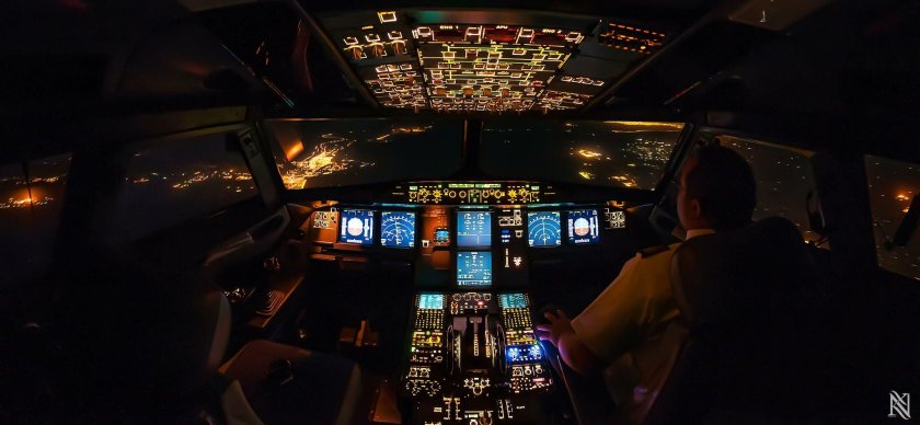 Боинг 787 кабина пилотов