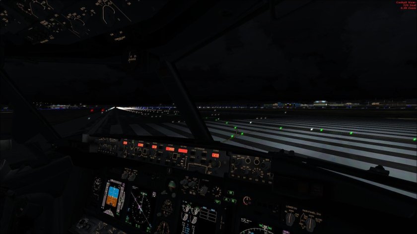 Кабина Боинг 737-800 ночью