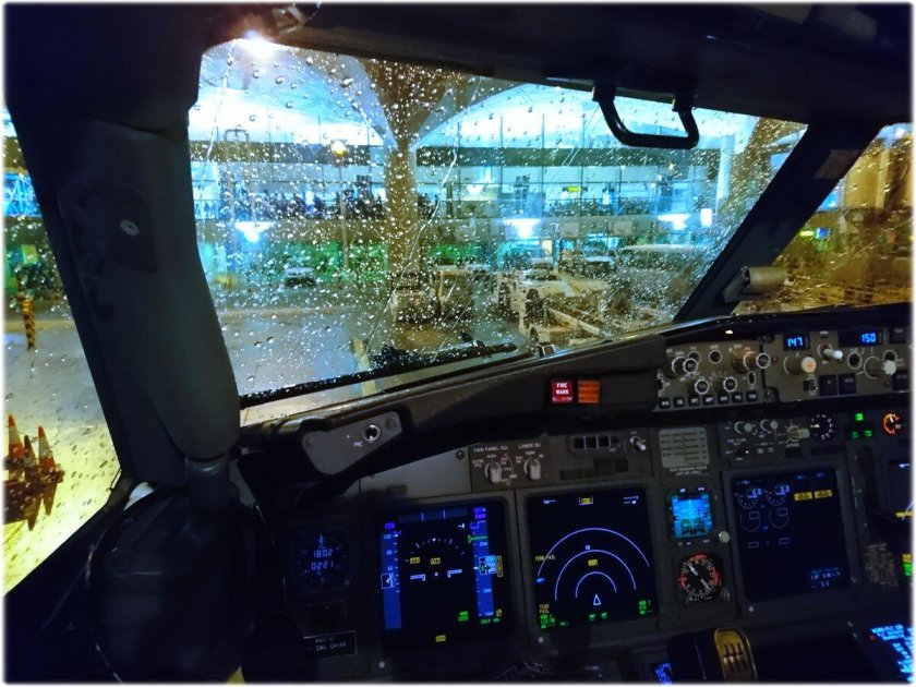 Кабина самолета