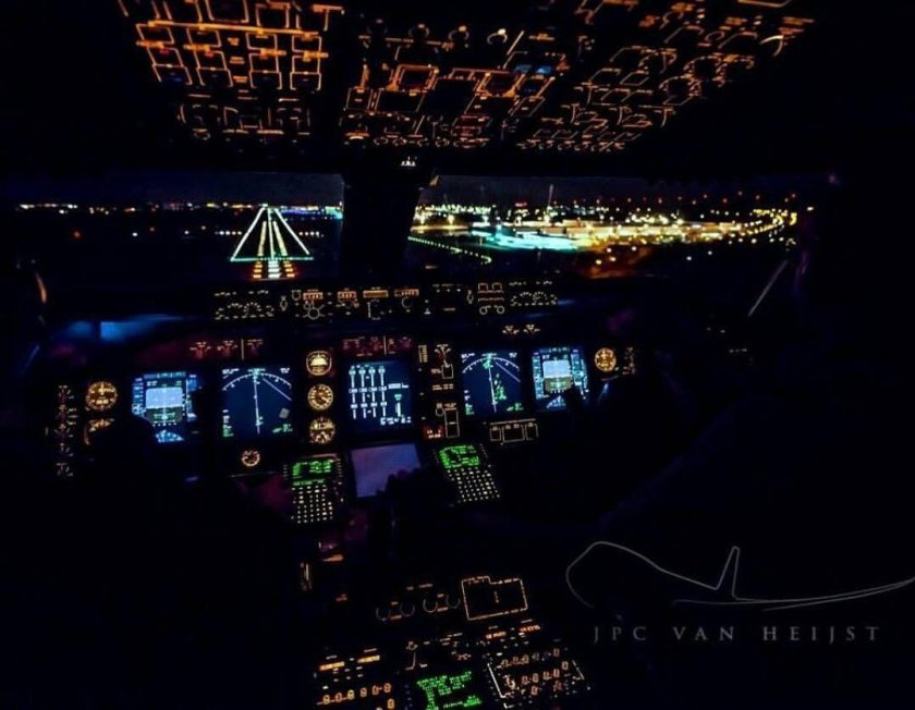 Боинг 747 кабина пилотов