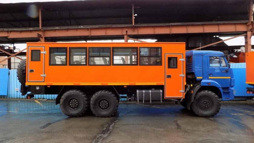КАМАЗ 43118 вахтовка