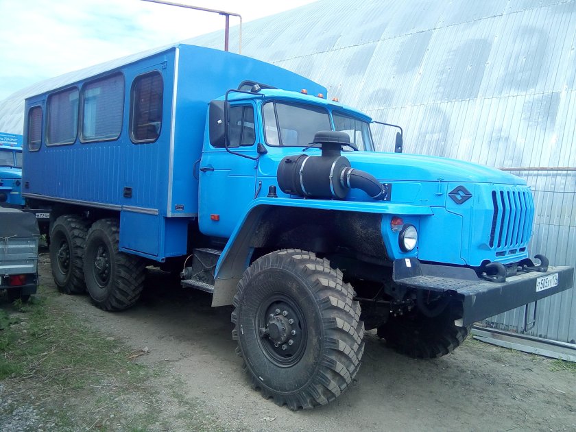 Урал вахтовка 4х4