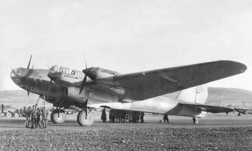 Тяжёлый бомбардировщики ТБ-7, пе-8 (ант-42)