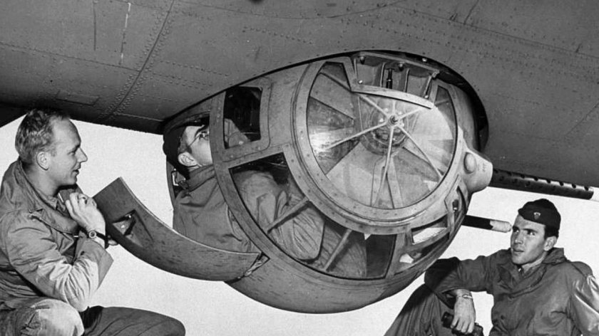 Б-17 летающая крепость нижняя турель
