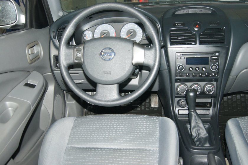 Nissan Almera Classic 2008 салон